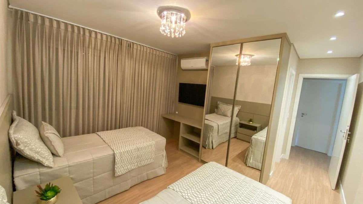 Rosa Edificio Vivere 카넬라 외부 사진